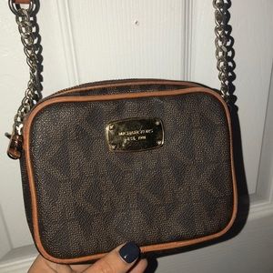 Michael kors crossbody